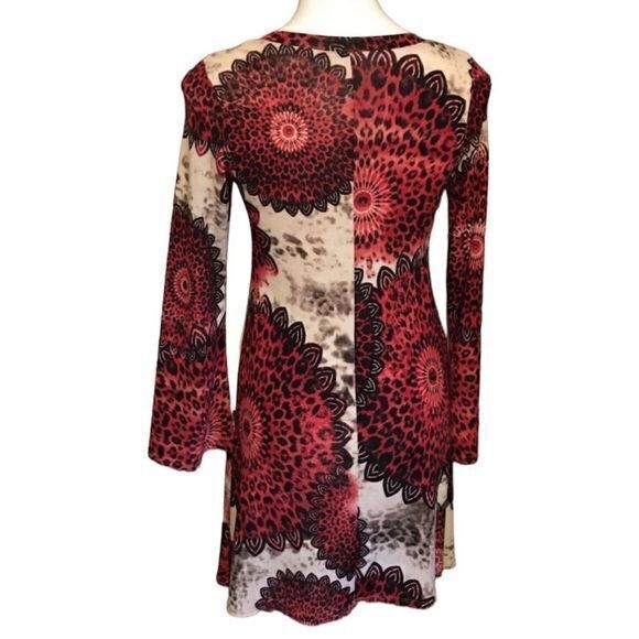 FREE Leopard Detailed PrintĀ TunicāTopā - Picture 2 of 2